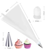 Cake decorating kit with nozzles and piping bag